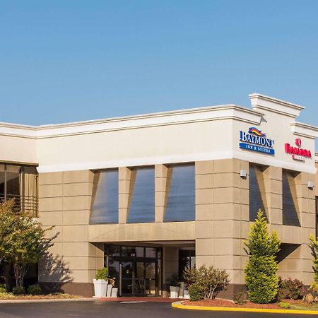 Baymont By Wyndham Fayetteville Fort Bragg Area Exteriör bild