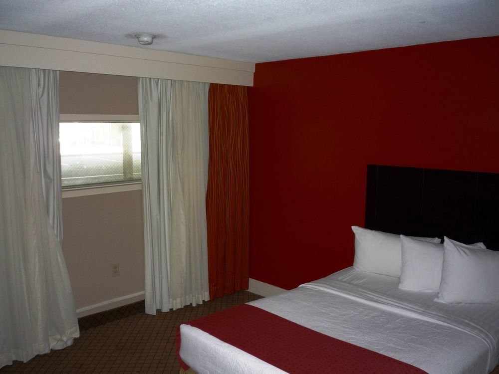 Baymont By Wyndham Fayetteville Fort Bragg Area Exteriör bild