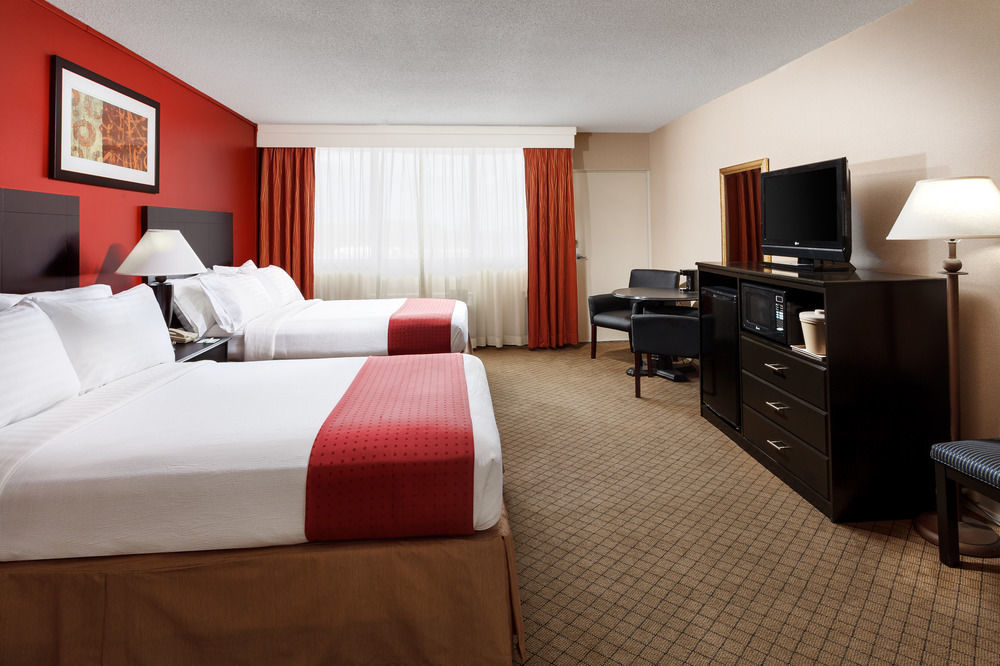 Baymont By Wyndham Fayetteville Fort Bragg Area Exteriör bild