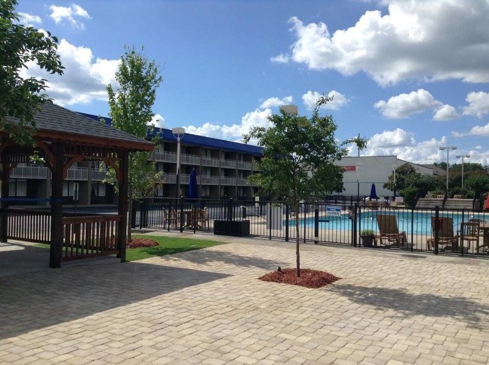 Baymont By Wyndham Fayetteville Fort Bragg Area Exteriör bild
