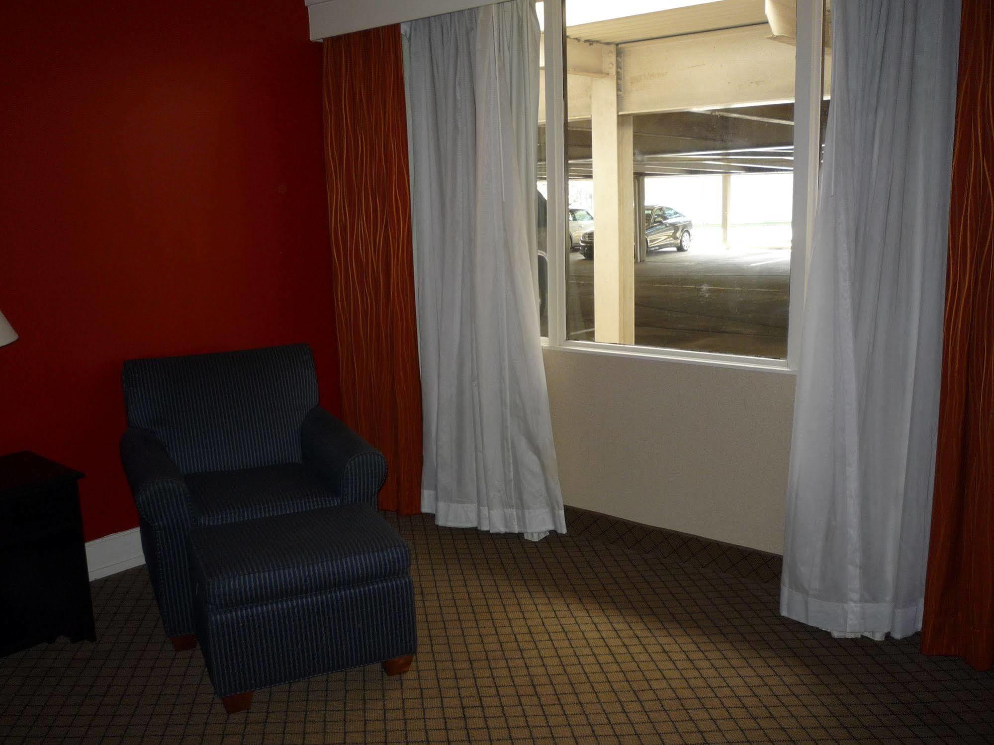 Baymont By Wyndham Fayetteville Fort Bragg Area Exteriör bild