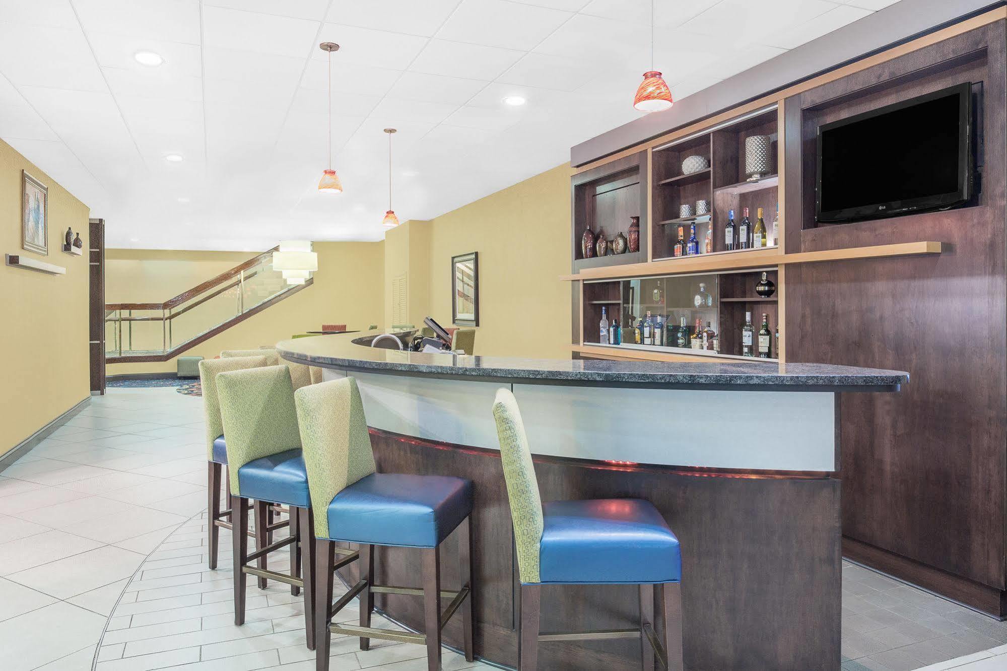 Baymont By Wyndham Fayetteville Fort Bragg Area Exteriör bild